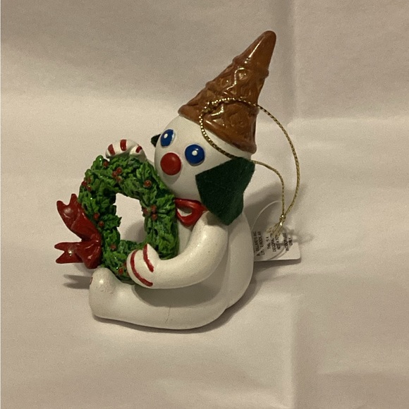 COPY - Mr Bingle New Orleans Icon Holding Christmas Wreath Ornament - Picture 3 of 7